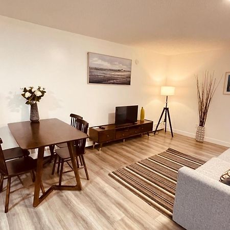 #202 Cozy Mountain View 2 Bedrooms In Dt Кенмор Екстер'єр фото