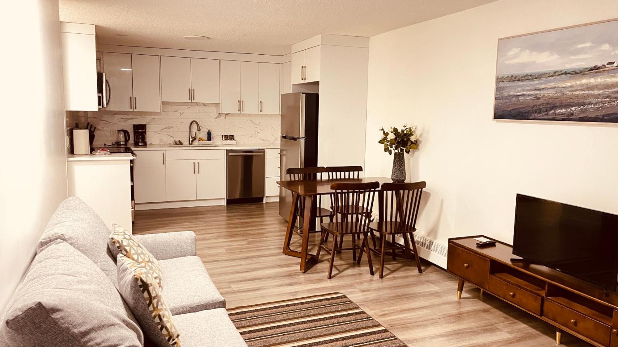 #202 Cozy Mountain View 2 Bedrooms In Dt Кенмор Екстер'єр фото