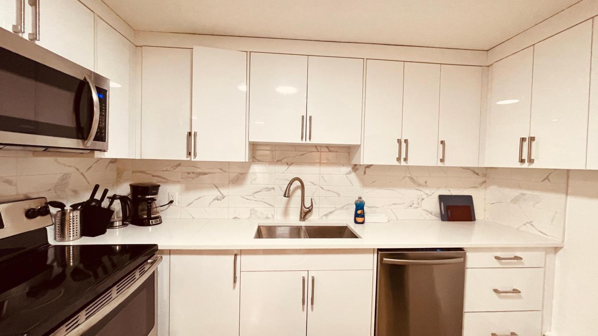 #202 Cozy Mountain View 2 Bedrooms In Dt Кенмор Екстер'єр фото