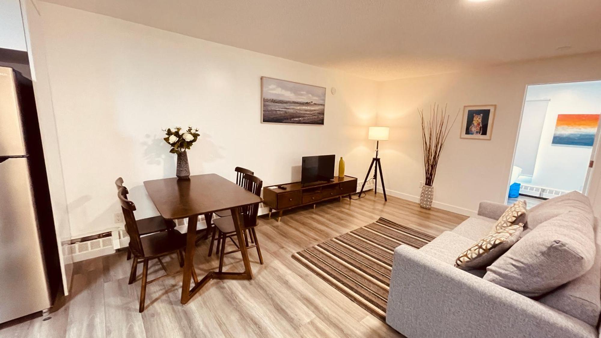 #202 Cozy Mountain View 2 Bedrooms In Dt Кенмор Екстер'єр фото